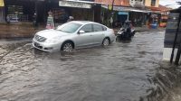 Jalan Raya Dr Sutomo - HOS Cokro Aminoto Tergenang Air (1)