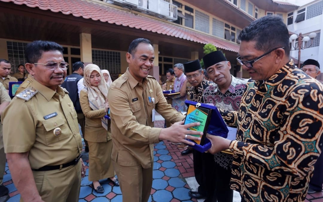 DLH Kota Tangerang Canangkan Program Proklim, 15 RW Dapat Piagam dan Uang Pembinaan