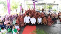 Sekda Berbagi Dengan Anak Yatim Di Kelurahan Medang Sekda Berbagi Dengan Anak Yatim Di Kelurahan Medang