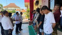 Polisi Beri Pembinaan 8 Pemuda yang Diamankan di Alun – Alun Kraksaan.