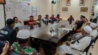 Source Foto : Foto Bersama Saat Mediasi Berlangsung di Kantor Polsek Teluknaga dan Kantor Kesbangpol Kabupaten Tangerang di Bulan Maret 2024 lalu. Source Foto : Foto Bersama Saat Mediasi Berlangsung di Kantor Polsek Teluknaga dan Kantor Kesbangpol Kabupaten Tangerang di Bulan Maret 2024 lalu.
