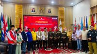 9 Partai Mengantarkan Qudratul Ikhwan - Hankam Hasan Daftar ke KPU Tulang Bawang. 9 Partai Mengantarkan Qudratul Ikhwan - Hankam Hasan Daftar ke KPU Tulang Bawang.