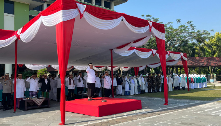 Pj. Sekda Kabupaten Tangerang Pimpin Apel Hari Santri Nasional 2024