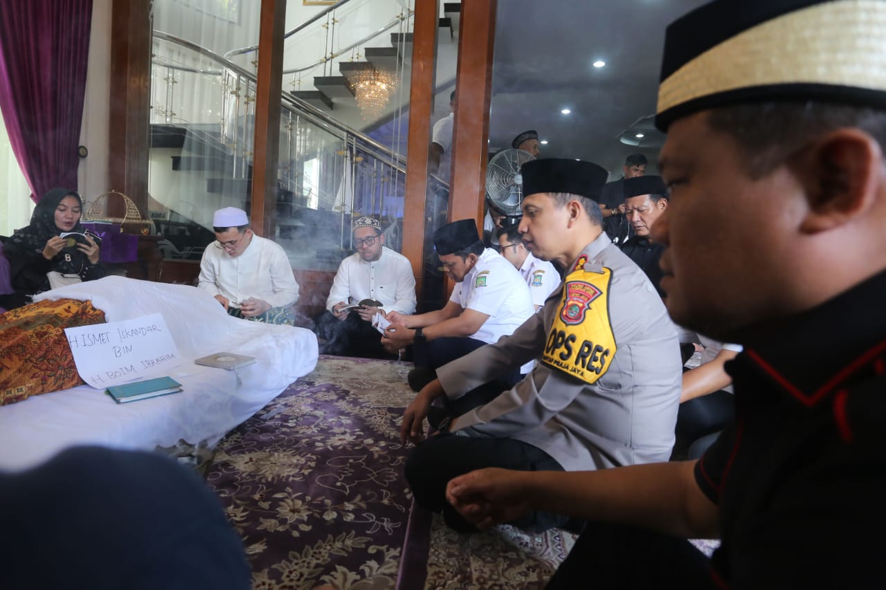 Pj Wali Kota Tangerang Takziah Mantan Bupati Tangerang.