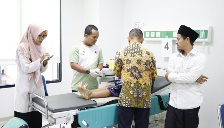 Memperingati Hari Jadi Ke-392 Kabupaten Tangerang Gelar Khitanan Massal. Memperingati Hari Jadi Ke-392 Kabupaten Tangerang Gelar Khitanan Massal.
