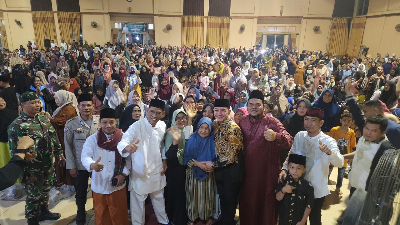 Nampak Ribuan Warga Desa Kadu Agung Timur Sedang Mengikuti Istighosah. Nampak Ribuan Warga Desa Kadu Agung Timur Sedang Mengikuti Istighosah.