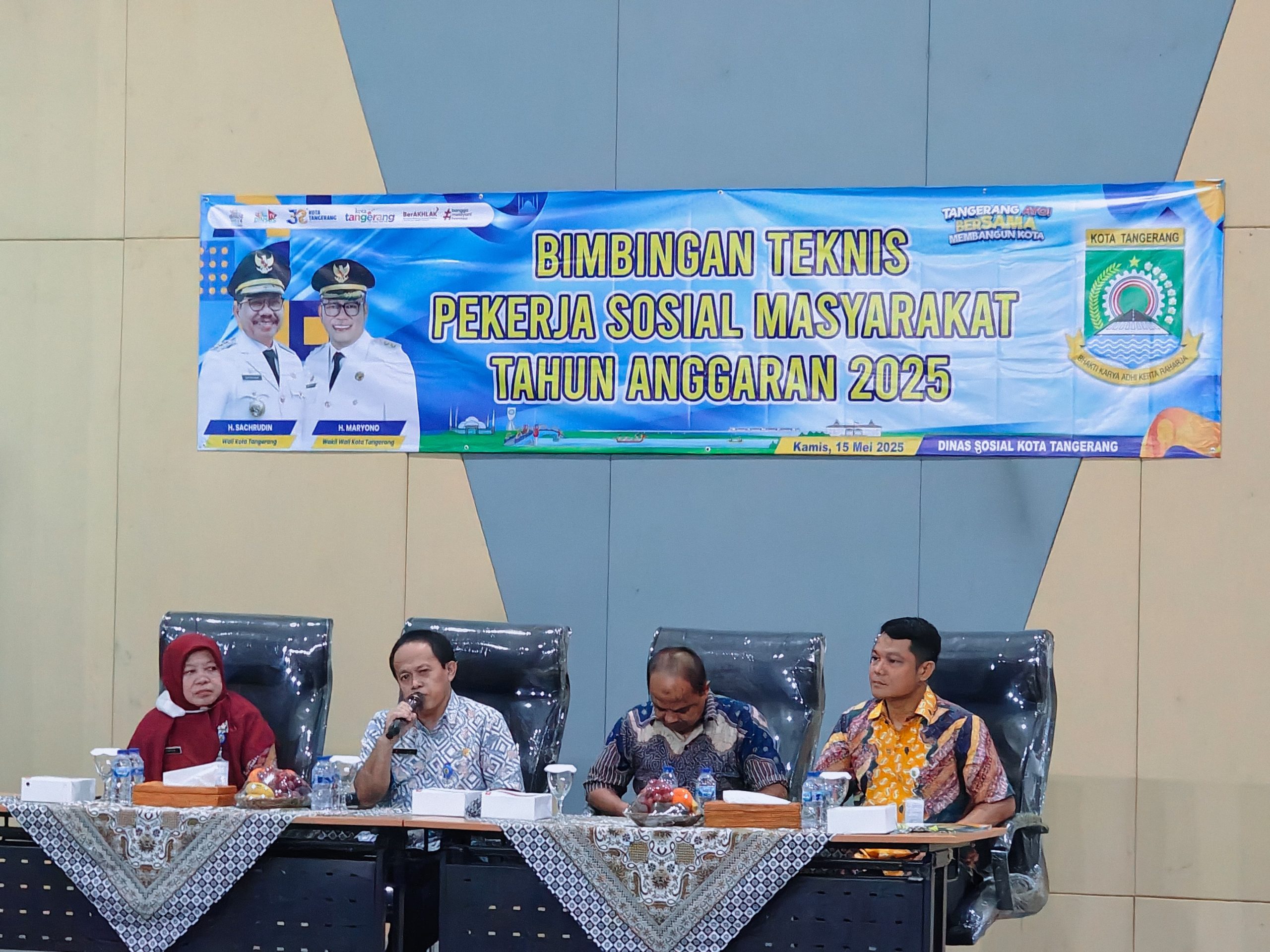 Dinsos Kota Tangerang Tingkatkan Kompetensi Pekerja Sosial Masyarakat (PSM) Melalui Bimtek.