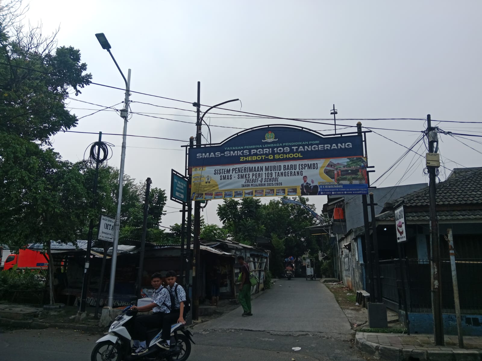 Study Tour dilarang, PGRI 109 Tangerang Diduga Langgar Surat Edaran Provinsi Banten 2025. Study Tour dilarang, PGRI 109 Tangerang Diduga Langgar Surat Edaran Provinsi Banten 2025.