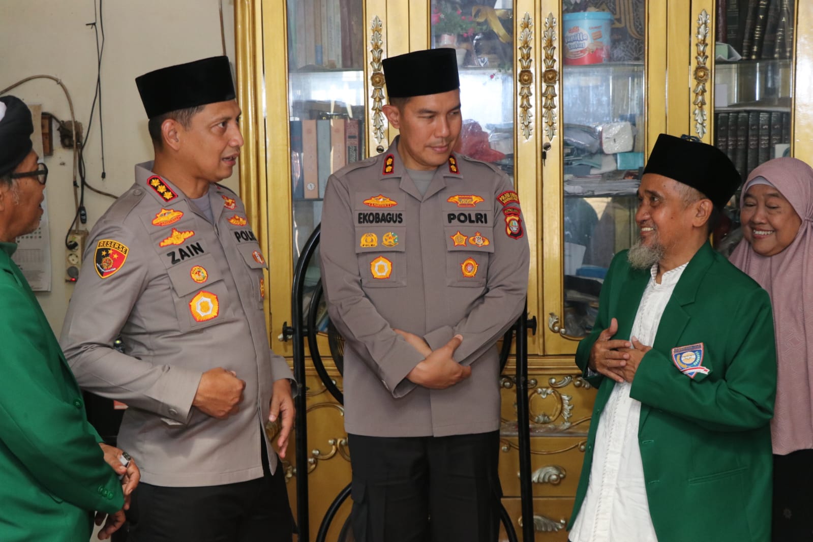 Polri Ajak Ulama Ciptakan Kondusifitas Wilayah, Kapolres Metro Tangerang Silaturahmi Ke Ponpes Daarul Anshor.