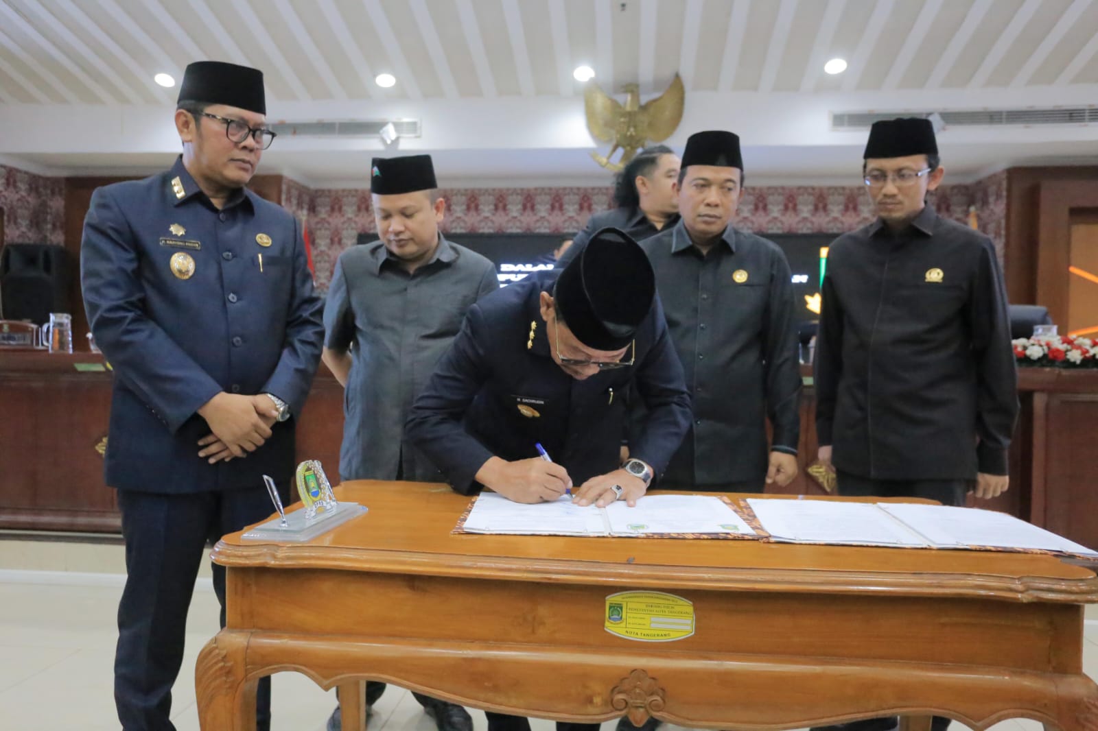 Perubahan KUA-PPAS 2025 Disepakati, Pemkot Fokus pada Penguatan Pelayanan Berbagai Sektor dan Pembangunan Inklusif.