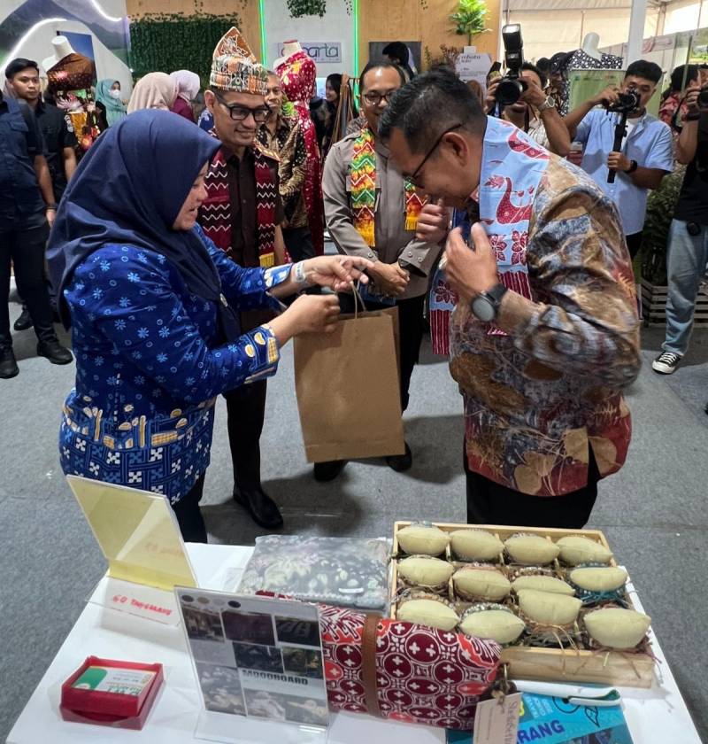 Disbudpar Kota Tangerang Menampilkan Berbagai Kekayaan Budaya dan Produk Unggulan di Batu Business Fest.