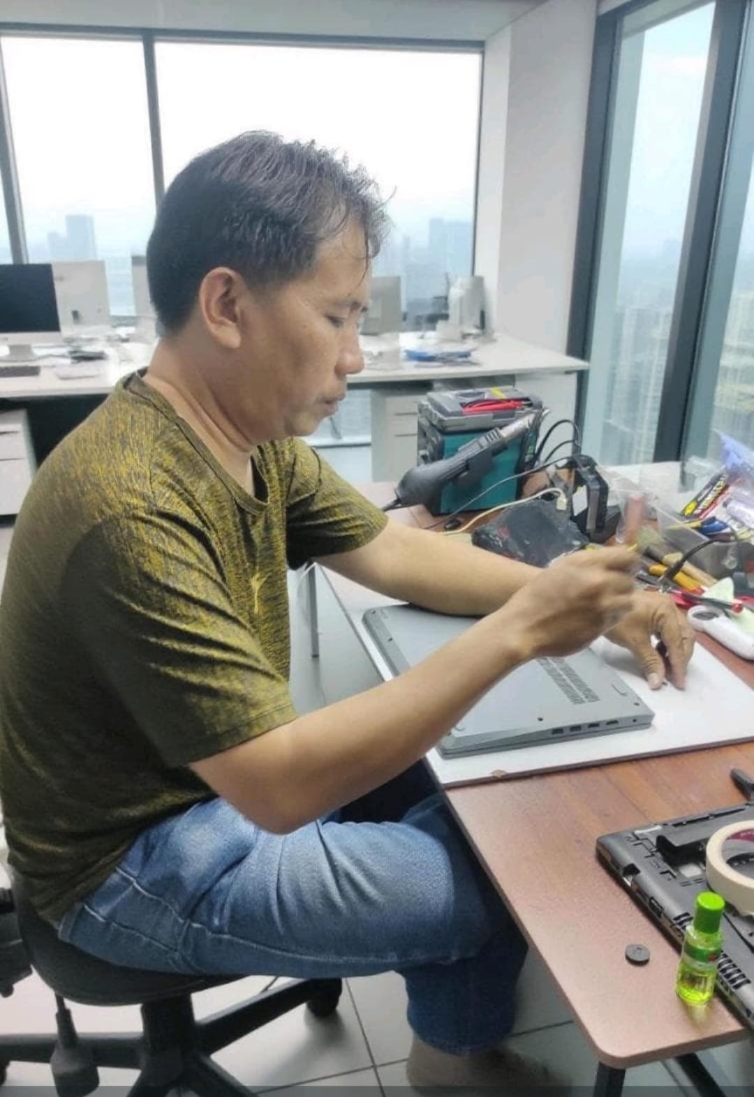 Satria Komputer: Solusi Masalah Laptop dan Komputer Cepat, Tepat & Terpercaya di Tangerang Selatan. Satria Komputer: Solusi Masalah Laptop dan Komputer Cepat, Tepat & Terpercaya di Tangerang Selatan.
