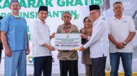 Wagub Banten A Dimyati Natakusumah Buka Operasi Mata Katarak Gratis Baznas Provinsi Banten.