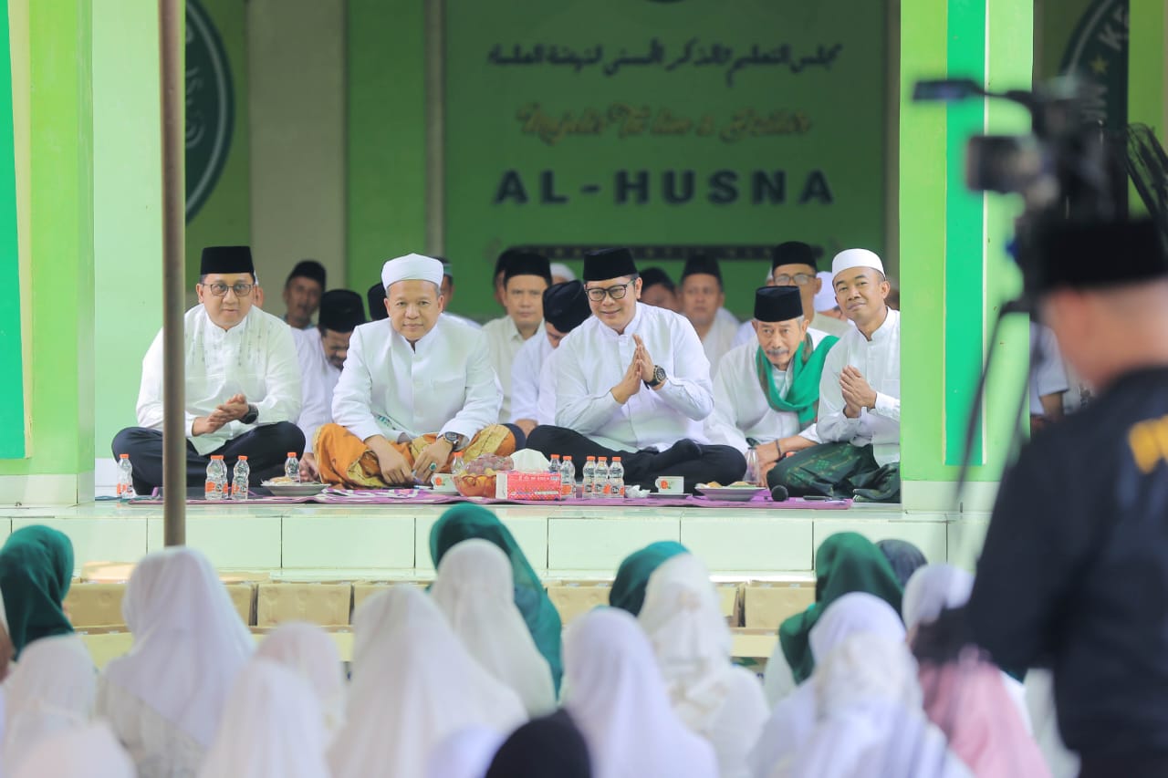Wakil Wali kota Tangerang Mengikuti Zikir Bulanan di Al-Husnah Uwung Jaya.