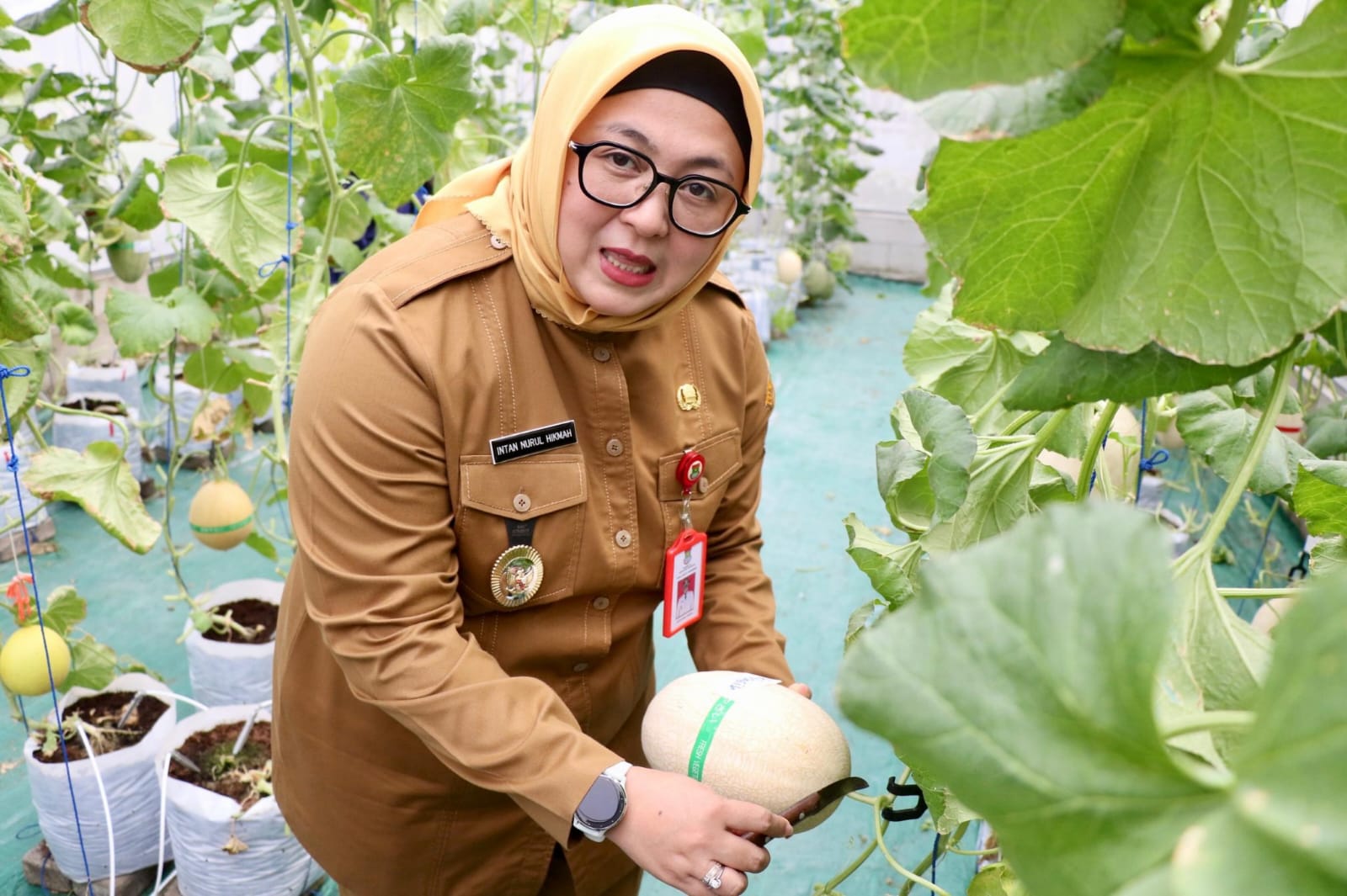 Wabup Tangerang Intan Apresiasi Bank Sampah Gemilang RW 18 Perum Bumi Asri Kutabumi.