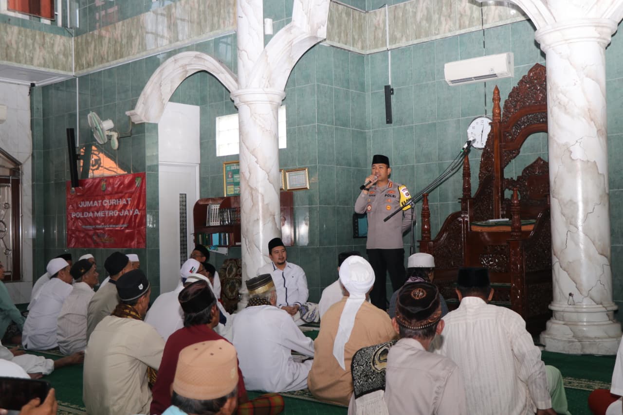 Jumat Curhat di Karawaci, Kapolres Metro Tangerang Kota Serap Aspirasi Warga.