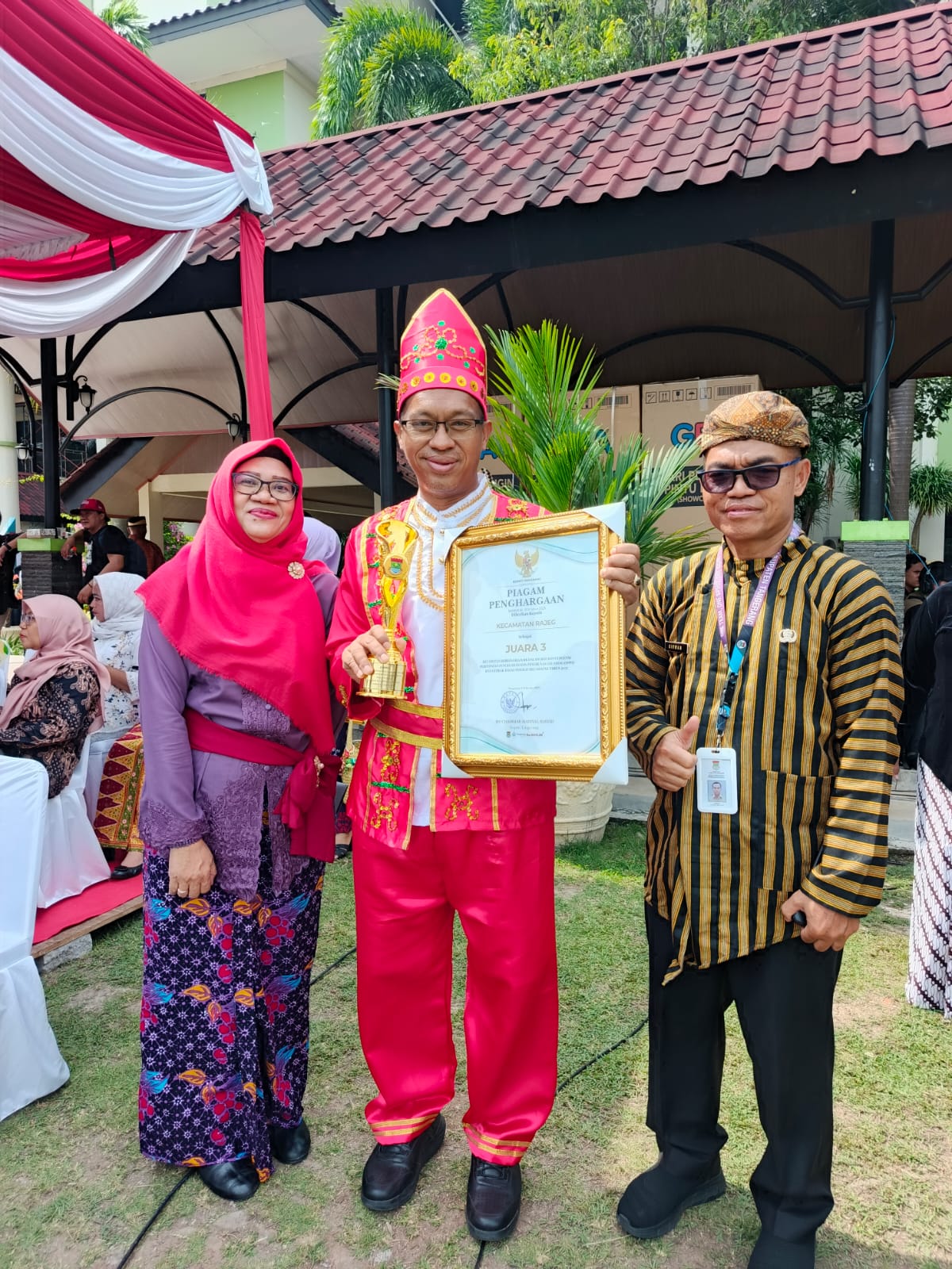 Di Hari Ulang Tahun Kabupaten Tangerang ke-393, Kecamatan Rajeg Raih Penghargaan.
