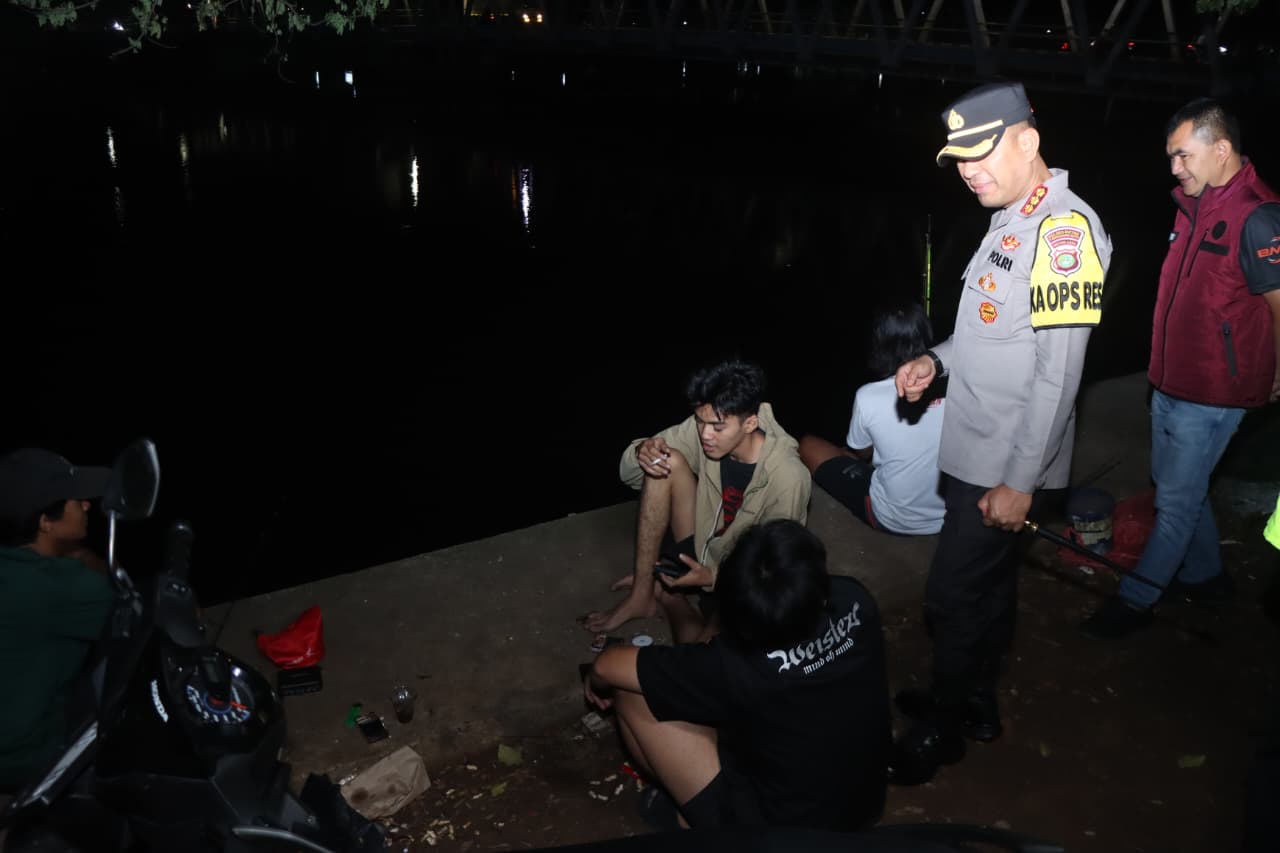 Kapolres Metro Tangerang Kota Pimpin Patroli Malam Minggu