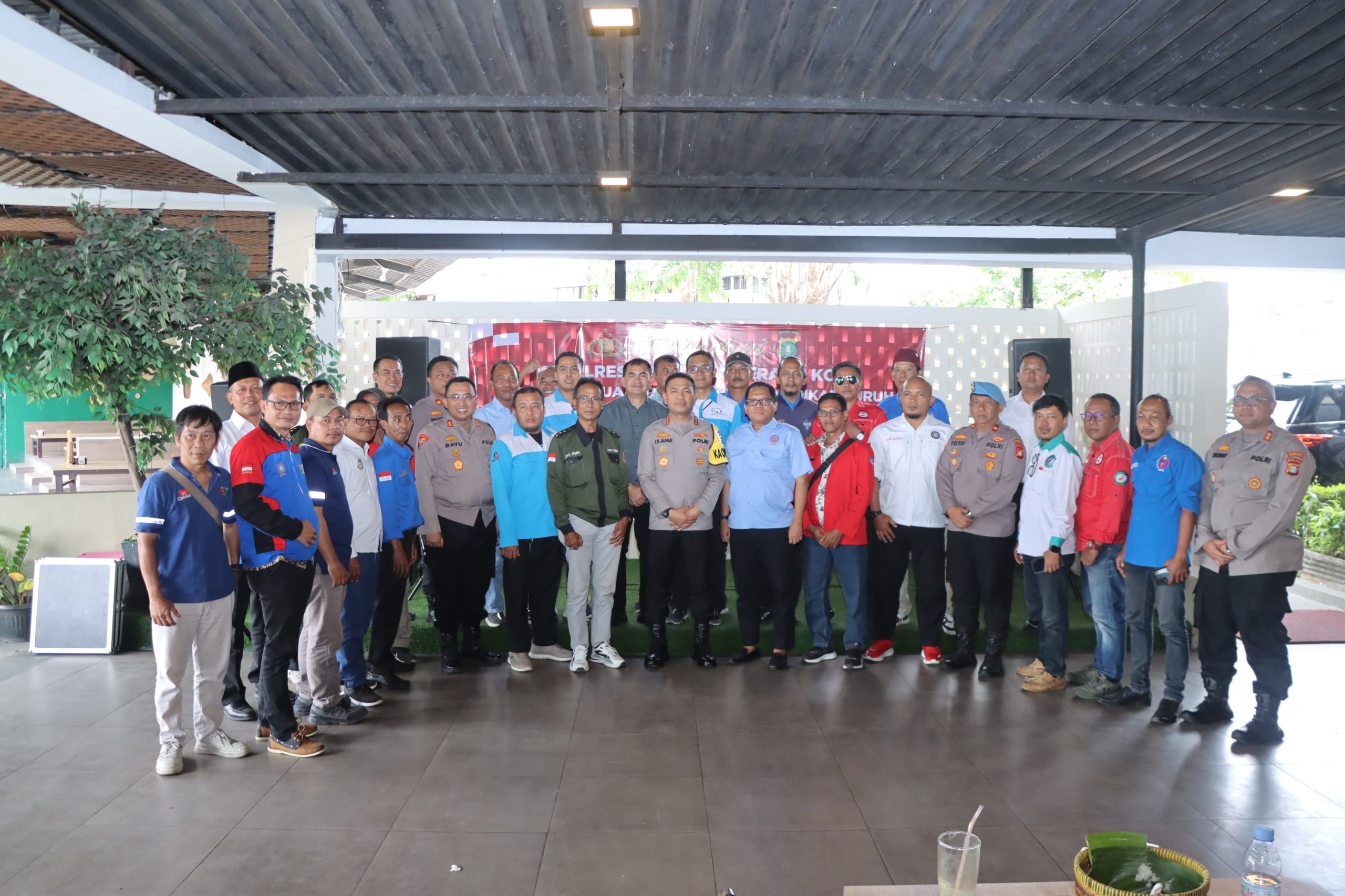 Silaturahmi Kapolres Metro Tangerang Kota dengan Elemen Buruh Wujudkan Cooling System Jelang Penetapan Upah 2025