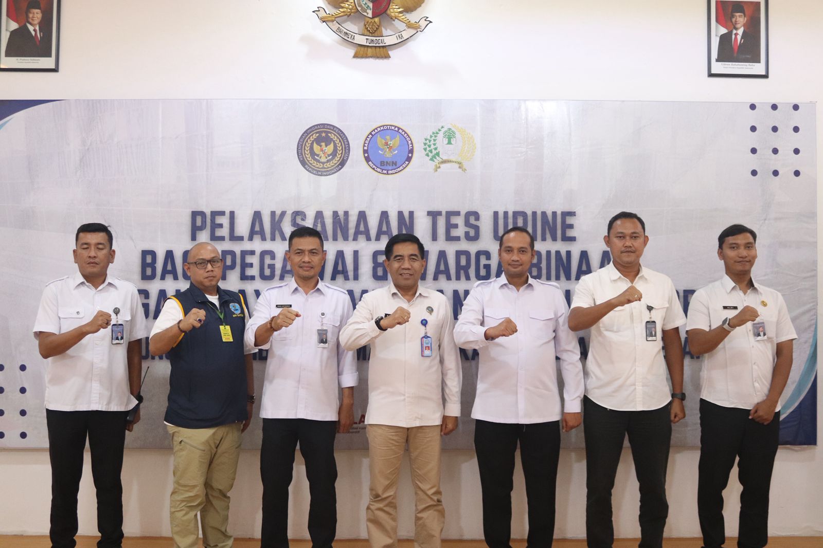 Lapas Serang Laksanakan Test Urine Massal untuk Pegawai dan Warga Binaan Dukung Program Lapas Bersinar
