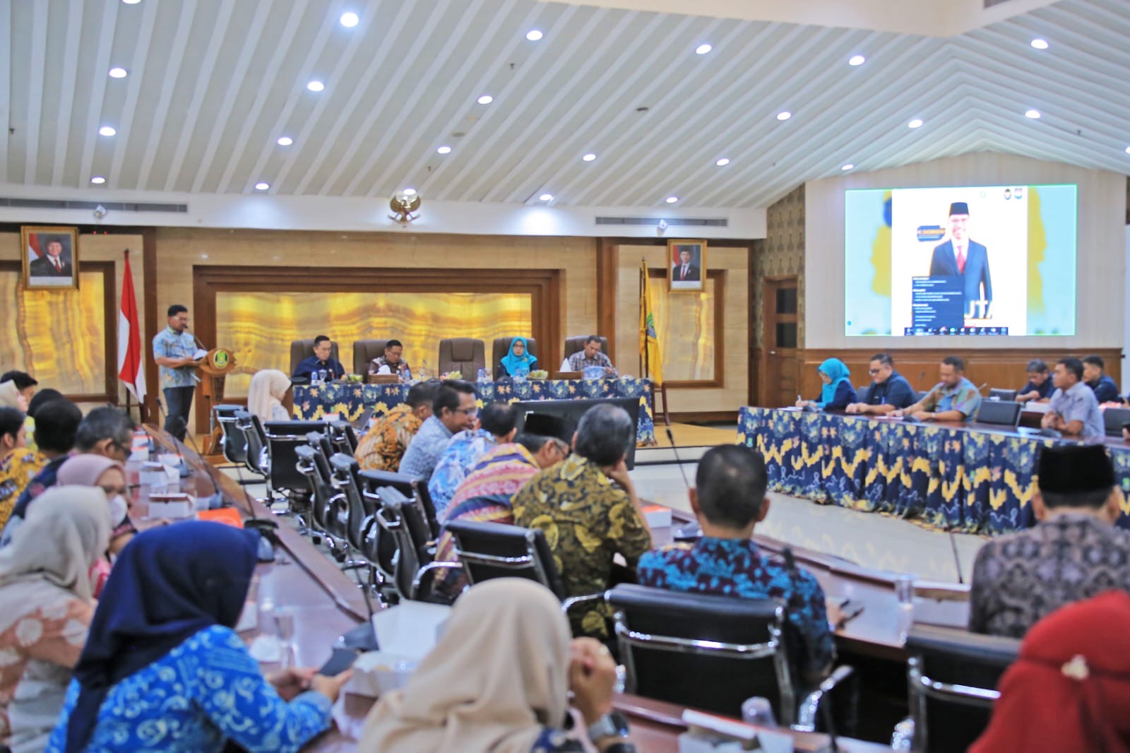 Pemkot Tangerang Terus Komitmen Turunkan Angka Kemiskinan. Pemkot Tangerang Terus Komitmen Turunkan Angka Kemiskinan.