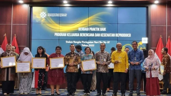 Sepanjang 2025, Pemkot Tangerang Borong Penghargaan Bidang Sosial. Sepanjang 2025, Pemkot Tangerang Borong Penghargaan Bidang Sosial.
