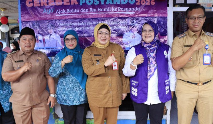 Camat Rajeg Mendampingi Wabup Tangerang Intan Monitoring Pelaksanaan Gerebek Posyandu