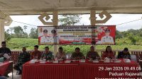 Polri Kawal Ketat Musrenbang Meraksa Aji, Kapolsek Tegaskan Komitmen Transparansi dan Stabilitas Kamtibmas. Polri Kawal Ketat Musrenbang Meraksa Aji, Kapolsek Tegaskan Komitmen Transparansi dan Stabilitas Kamtibmas.