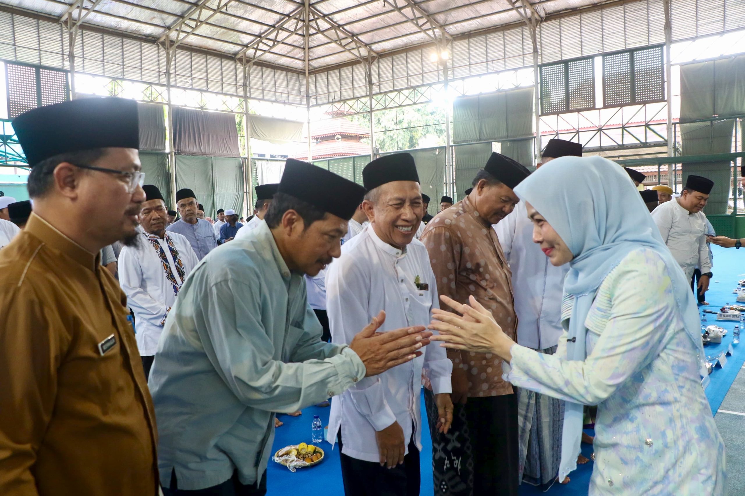 Bupati Serang Ratu Zakiyah: Puasa Harus Tetap Tingkatkan Kinerja. Bupati Serang Ratu Zakiyah: Puasa Harus Tetap Tingkatkan Kinerja.