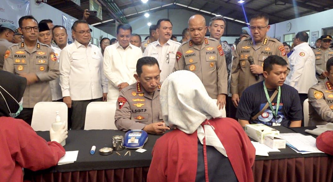 Bupati Tangerang Dampingi Kapolri Hadiri Bakti Sosial dan Renovasi RTLH Buruh di HUT ke-53 KSPSI