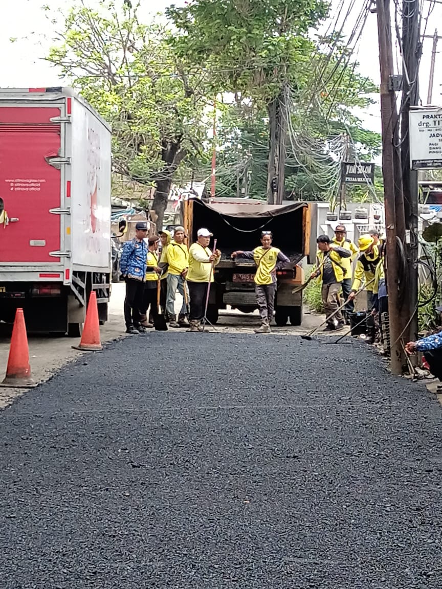 Kerusakan Jalan Iskandar Muda Kota Tangerang Mulai Diperbaiki