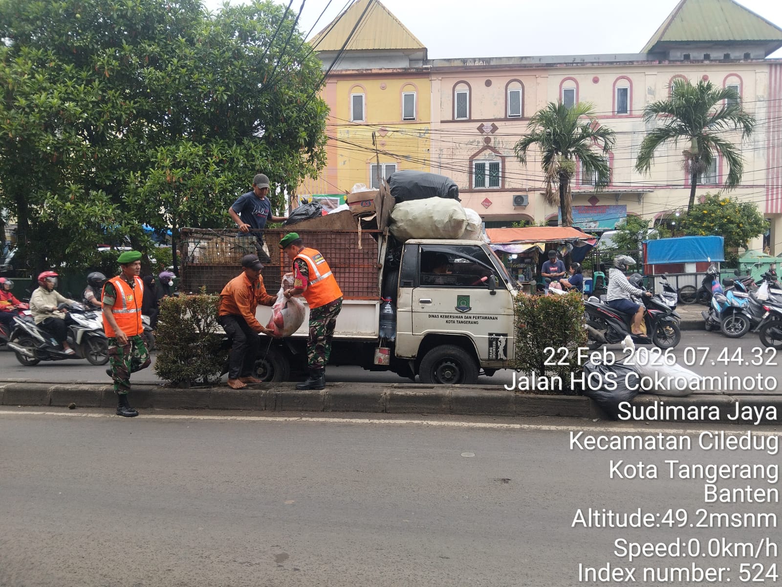 Satgas Sampah Koramil Bergerak Cepat Bersihkan Jalur Sampah
