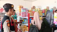 Pengawasan Makanan di Pasar Wono Agung Tulang Bawang: Ratusan Produk Kadaluarsa & Rusak Ditemukan, Polisi dan Tim Kesehatan Turun Tangan!