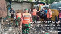 Koramil 02/Btc Bersama Warga Bersihkan Tumpukan Sampah