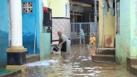 Kawasan Candulan Cipondoh Berangsur Normal, Petugas Tetap Siaga Antisipasi Banjir Susulan