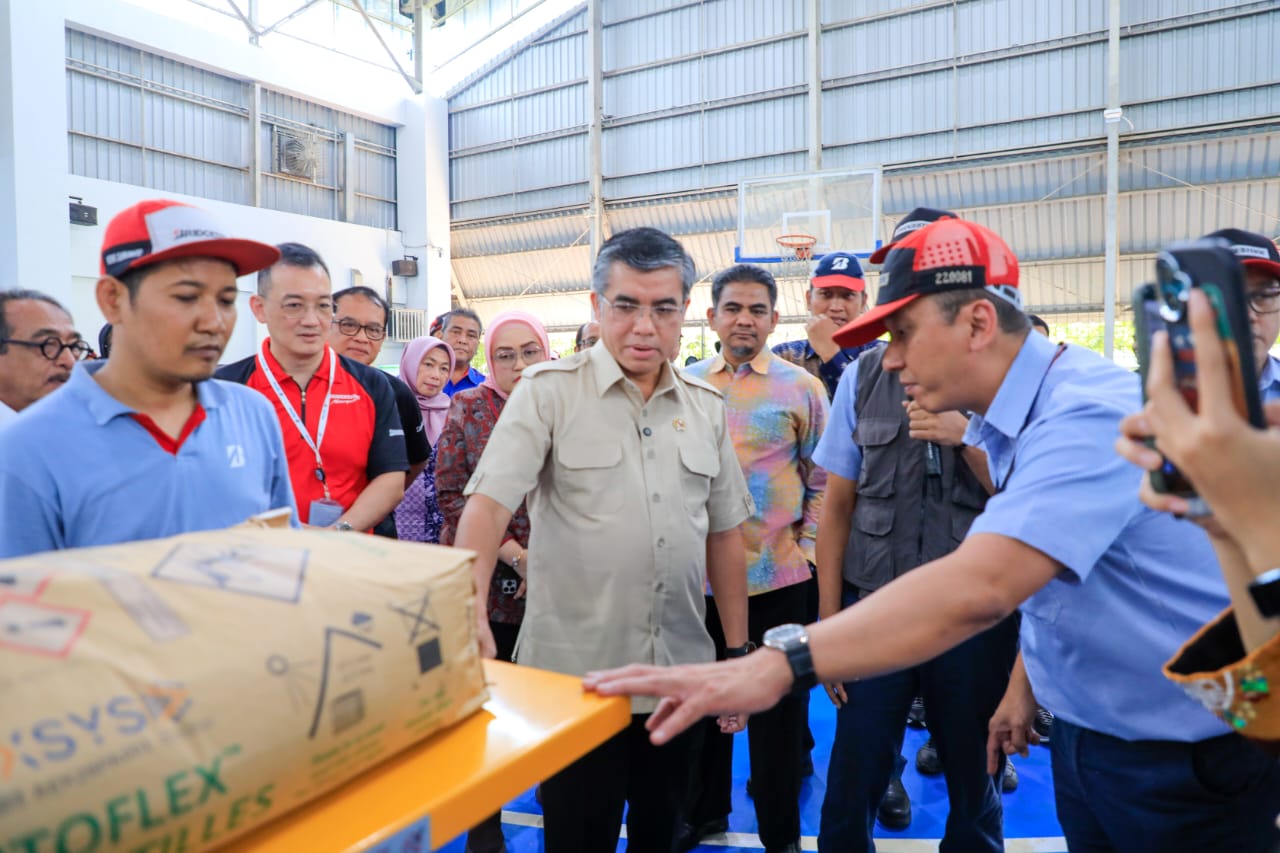 Menaker: Serikat Pekerja Bukan Lawan Perusahaan, tapi Penjaga Hak Pekerja