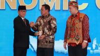 Bupati Tangerang Raih Penghargaan Economic Growth di National Governance Awards 2026