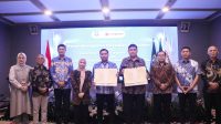Bupati Serang bersama Plt. BPKAD Kabupaten Serang, Direktur Utama Bank Banten, Kepala Kantor OJK Provinsi Banten, Sekda Kabupaten Serang, Sekda Banten, dan jajaran Komisaris dan Direkur Bank Banten lakukan rangkaian acara mulai dari pembukaan, penandatanganan hingga selesai di Aston Hotel Serang. Kamis (9/4/26).