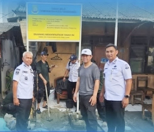 Langkah Nyata Tata Kelola Wilayah: Camat Tangerang Ukur Aset Pemkot dan Pasang Plang Batas di Babakan.