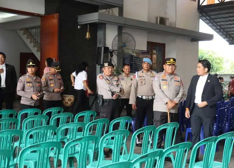 Kapolresta Tangerang Tinjau Pengamanan Ibadah Kenaikan Isa Almasih di Sejumlah Gereja.