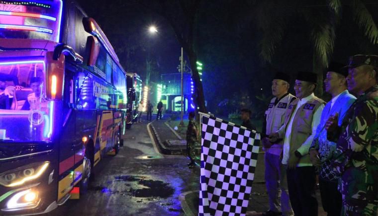 Sekda Kabupaten Tangerang Lepas 389 Jamaah Haji Kloter 12 JKG