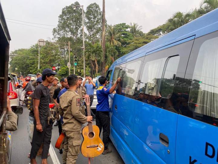 Dinsos Kota Tangerang Tertibkan PPKS di Sejumlah Persimpangan Jalan