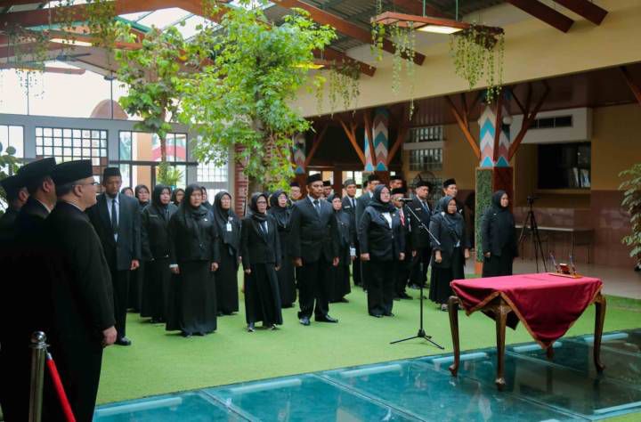 Jaga Stabilitas Pendidikan, Dindik Kota Tangerang Kukuhkan 31 Pejabat Fungsional