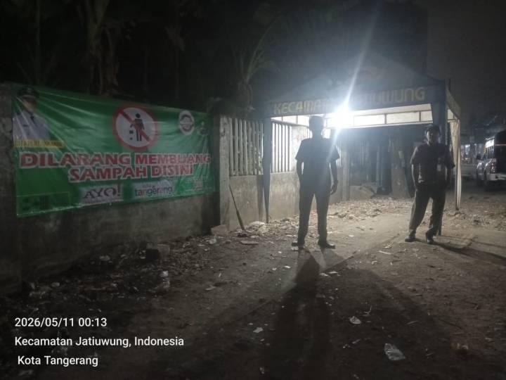 Patroli Dini Hari, Trantib Jatiuwung Antisipasi Pembuangan Sampah Liar