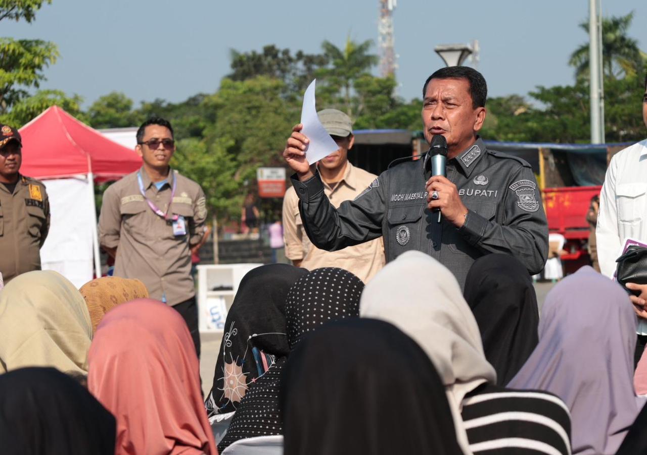 Bupati Tangerang Bagikan 2.000 Paket Sembako Murah Lewat Gerakan Pangan Murah