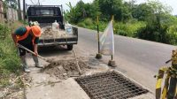 DBMSDA Kabupaten Tangerang Perbaiki Penutup Manhole Rusak di Sejumlah Ruas Jalan