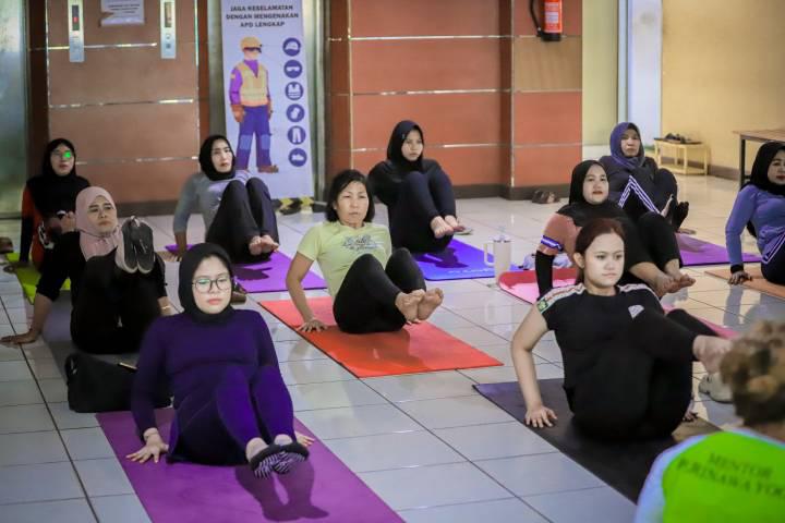 Dispora Kota Tangerang Rutin Gelar Kelas Yoga Gratis, Dorong Masyarakat Hidup Sehat