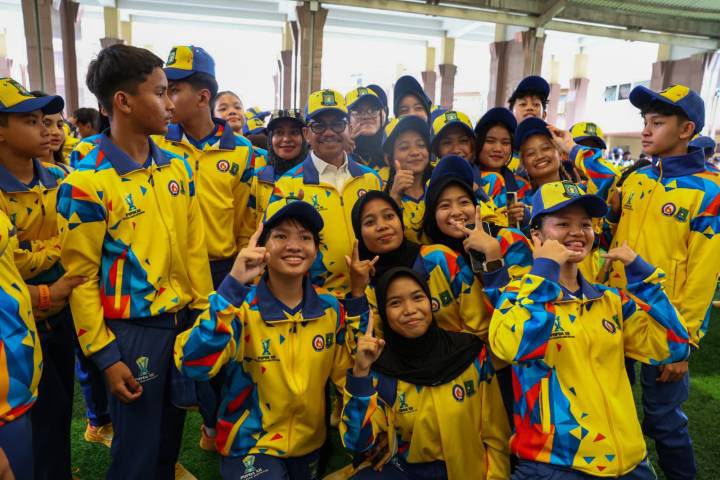 Kontingen Kota Tangerang Resmi Dilepas, Siap Harumkan Nama Daerah di POPDA XII.