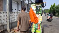 Trantib Cipondoh Tertibkan PKL di Kawasan GOR Gondrong Setelah Tahapan Persuasif Dilakukan