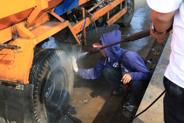 Pemkot Tangerang Operasikan Fasilitas Truck Wash di TPA Rawa Kucing